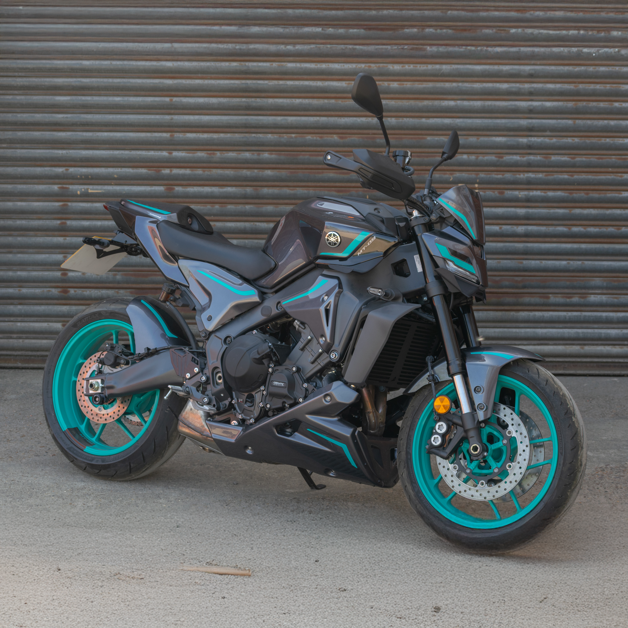 Pyramid Radiator Guard | Matte Black | Yamaha Tracer 9 2025>Current-Radiator Guards-Pyramid Motorcycle Accessories