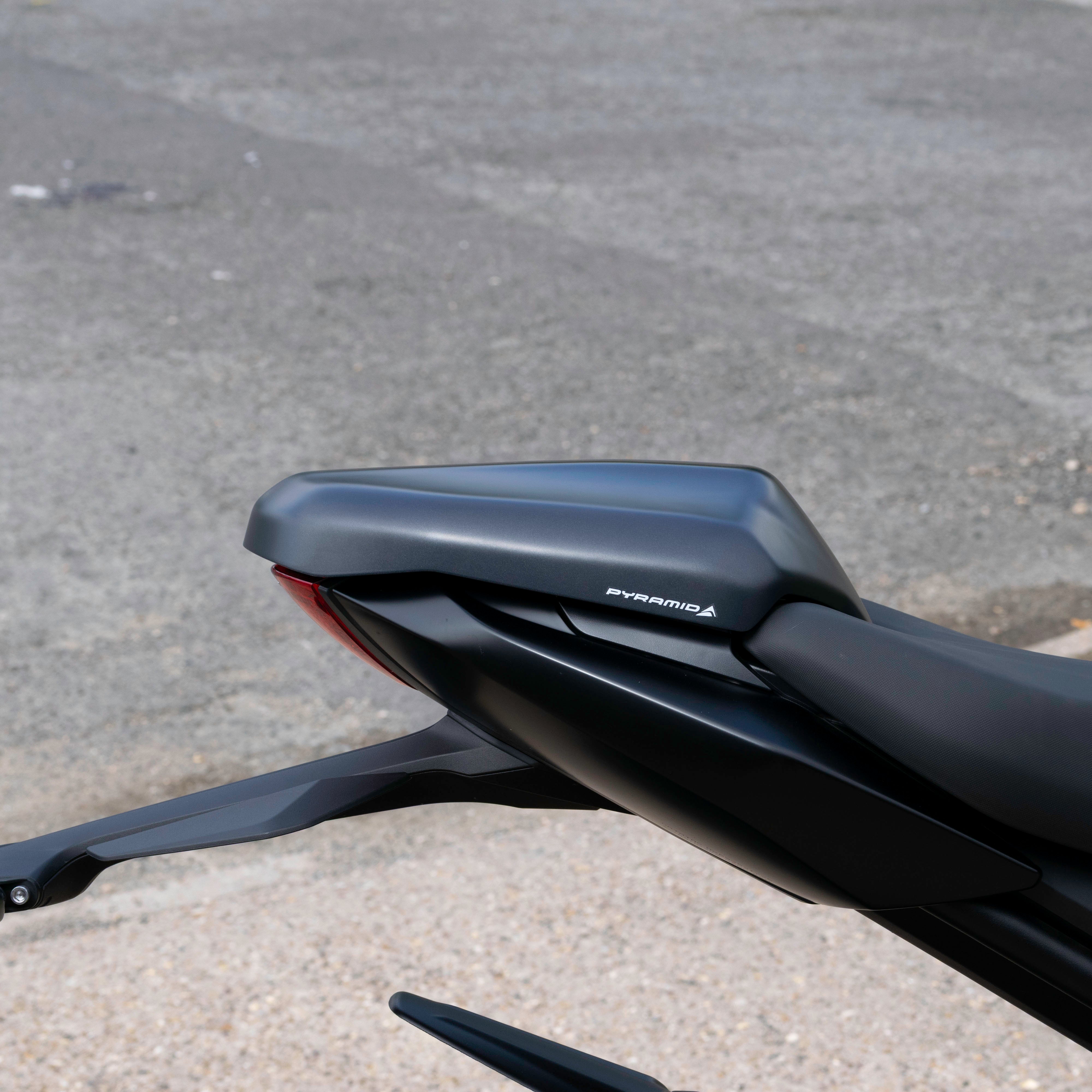 Pyramid Seat Cowl | Satin Granite & Satin Jet Black | Triumph Daytona 660 2024>Current -  Shop name