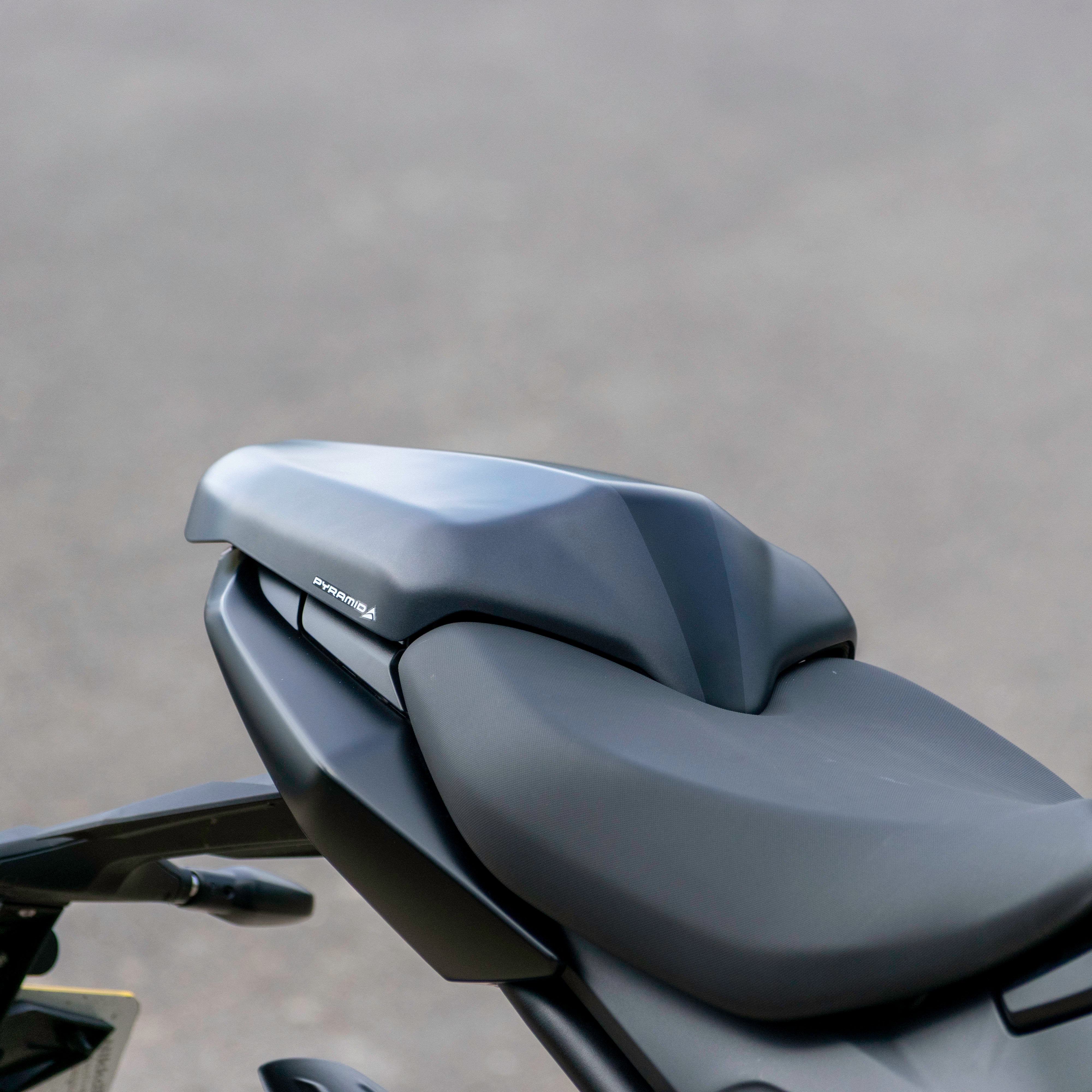 Pyramid Seat Cowl | Satin Granite & Satin Jet Black | Triumph Daytona 660 2024>Current -  Shop name