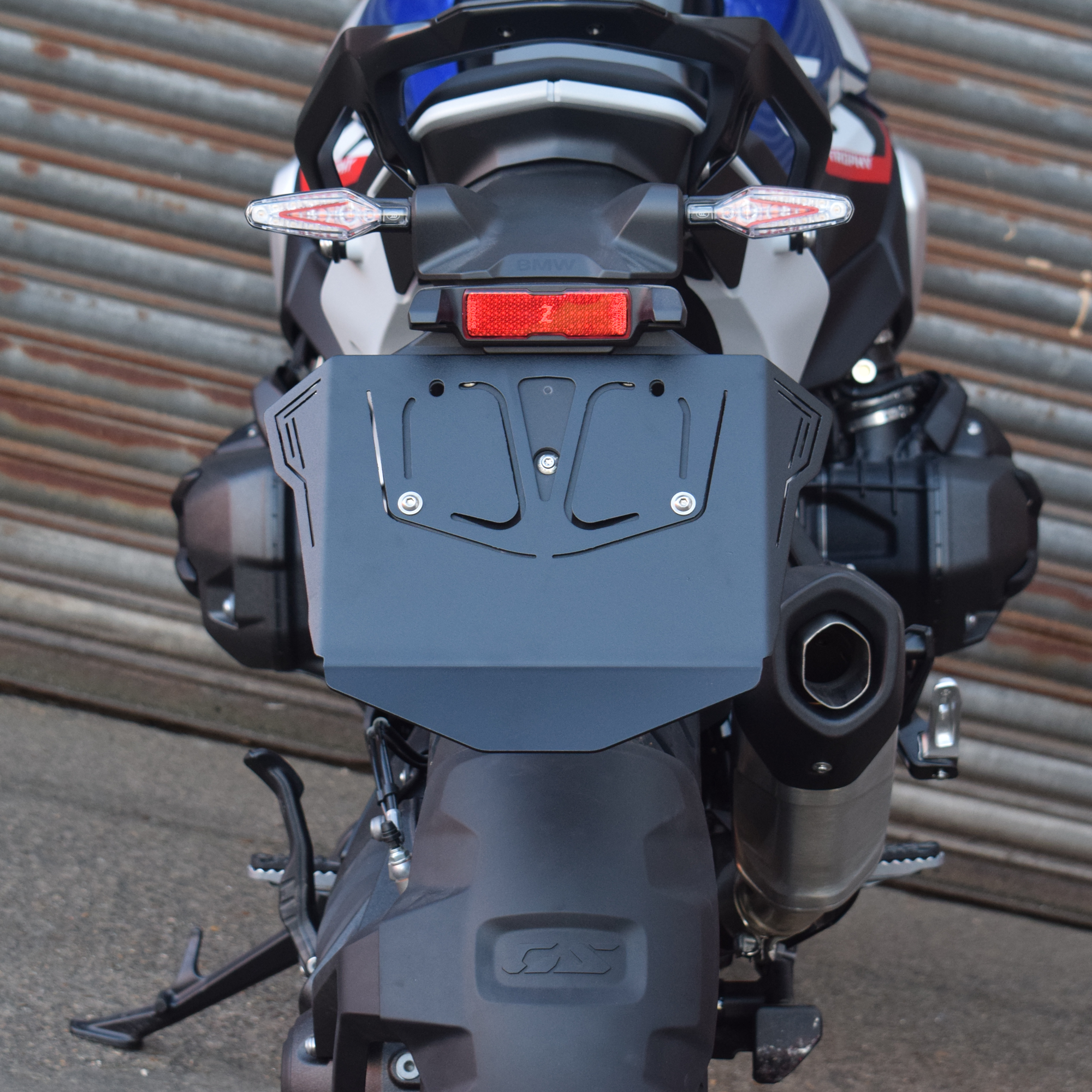 Pyramid Splash Plate | Matte Black | BMW R 1300 GS 2023>Current-34916M-Ductails-Pyramid Motorcycle Accessories