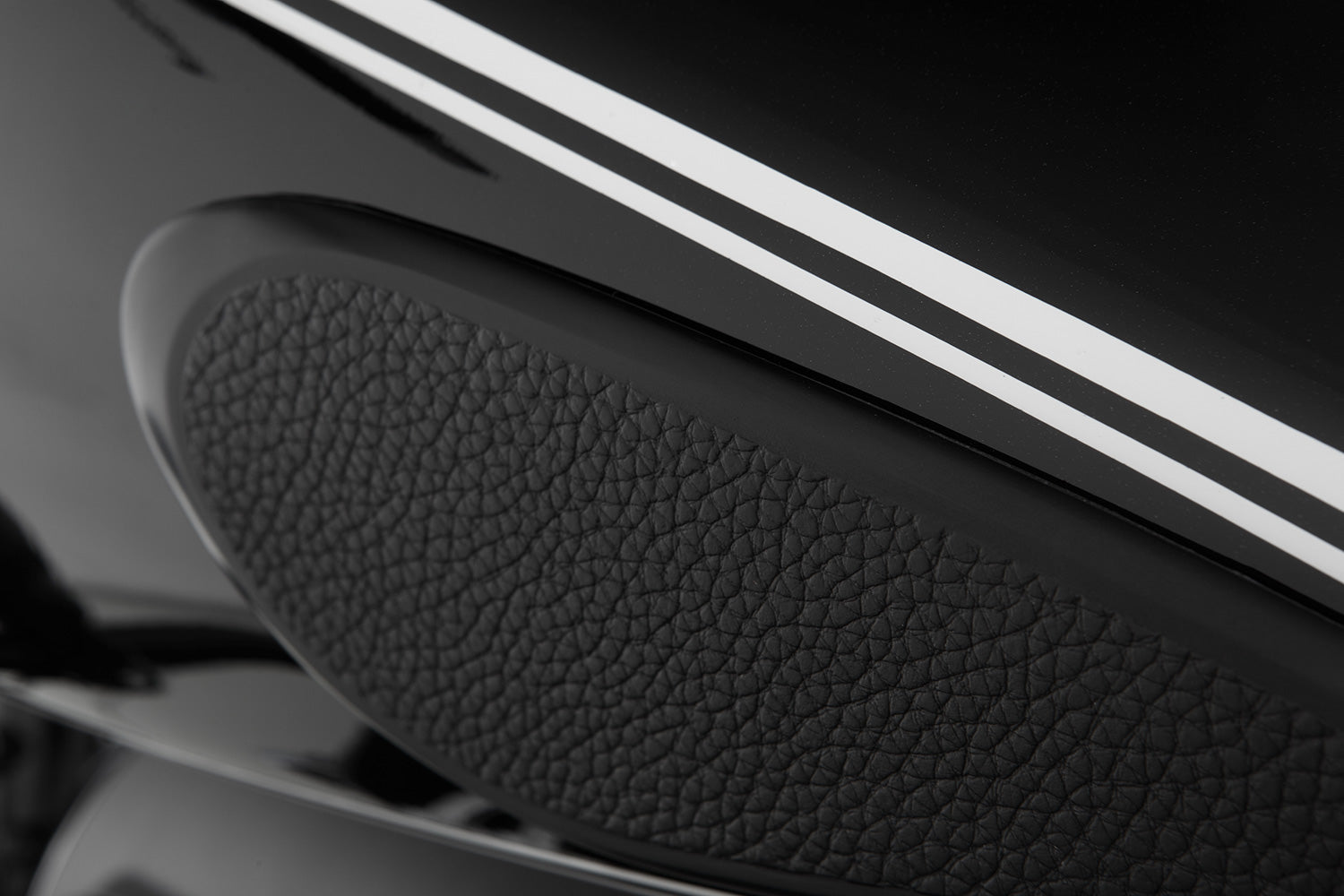 Wunderlich Tank Protection Pad Two-Part | Black | BMW F 900 R -   Pyramid Motorcycle Accessories