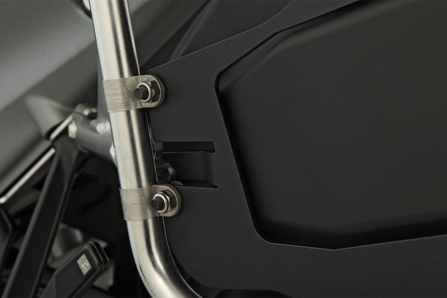 Wunderlich Toolbox Suitable Luggage Rack for Original keys | Black | BMW R 1300 GS -   Pyramid Motorcycle Accessories