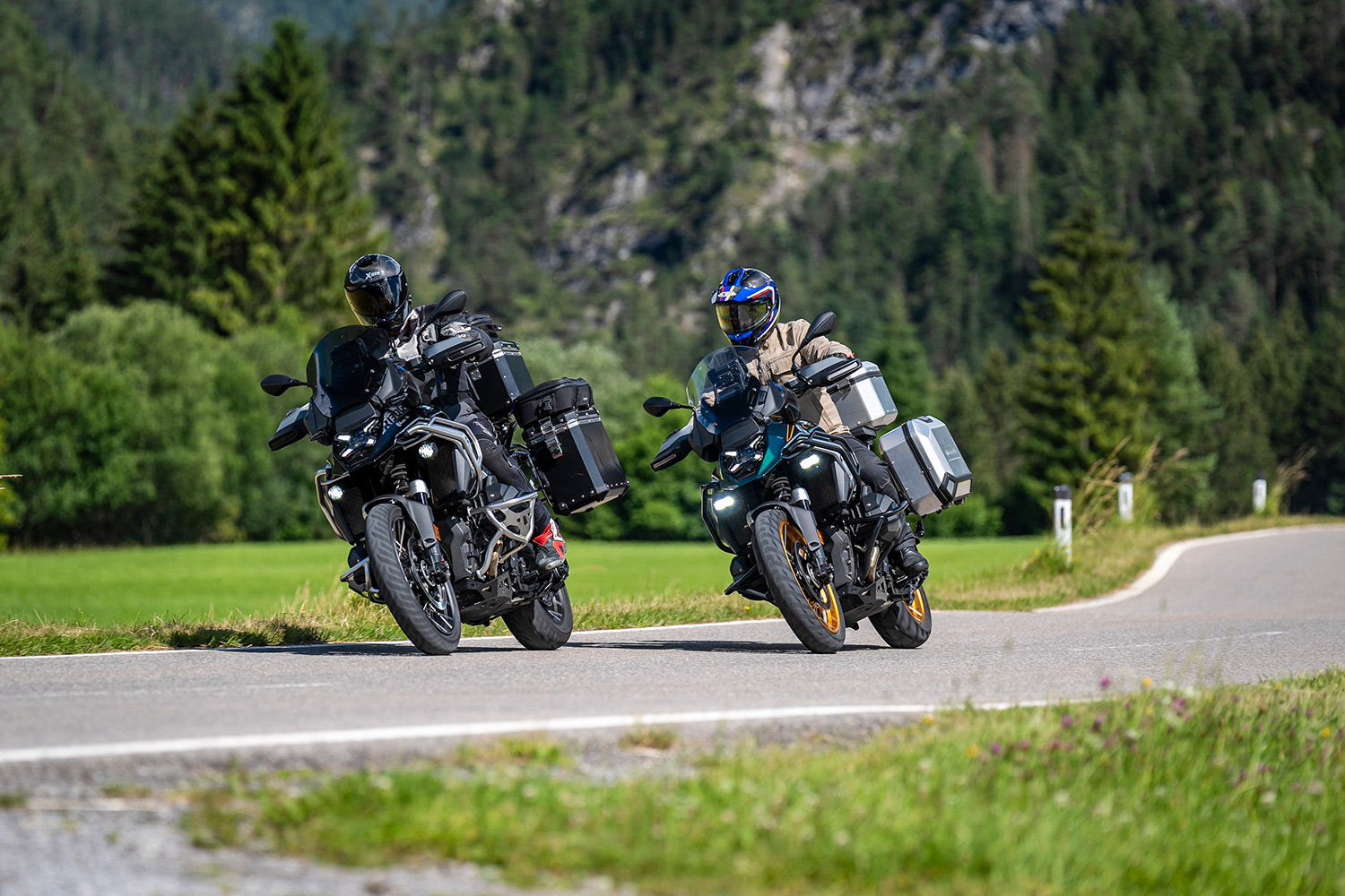 Wunderlich Wind Deflector | Light Smoke | BMW R 1300 GS -   Pyramid Motorcycle Accessories