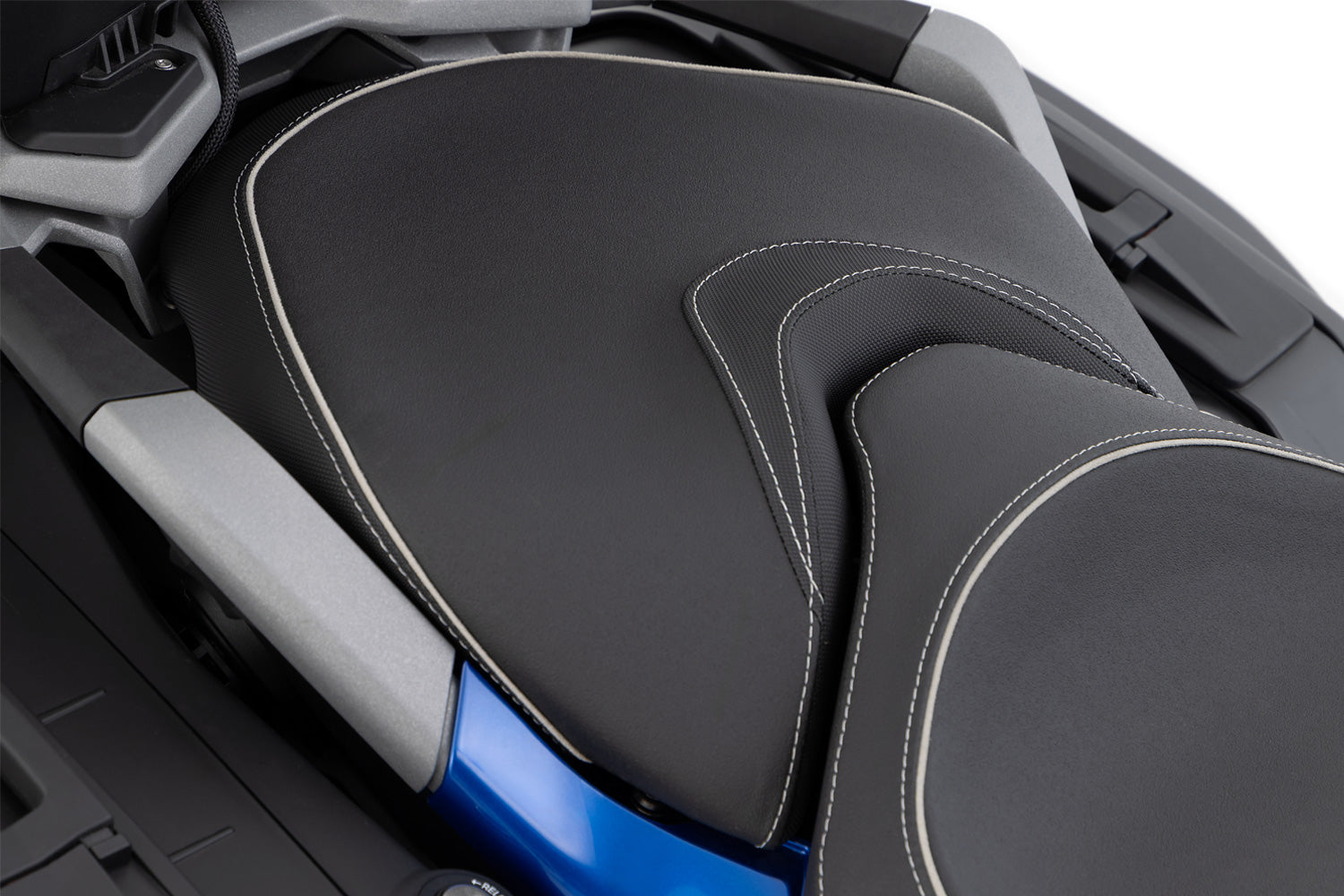 Wunderlich Aktivkomfort Passenger Seat with Heating Smart Plug | Black -   Pyramid Motorcycle Accessories
