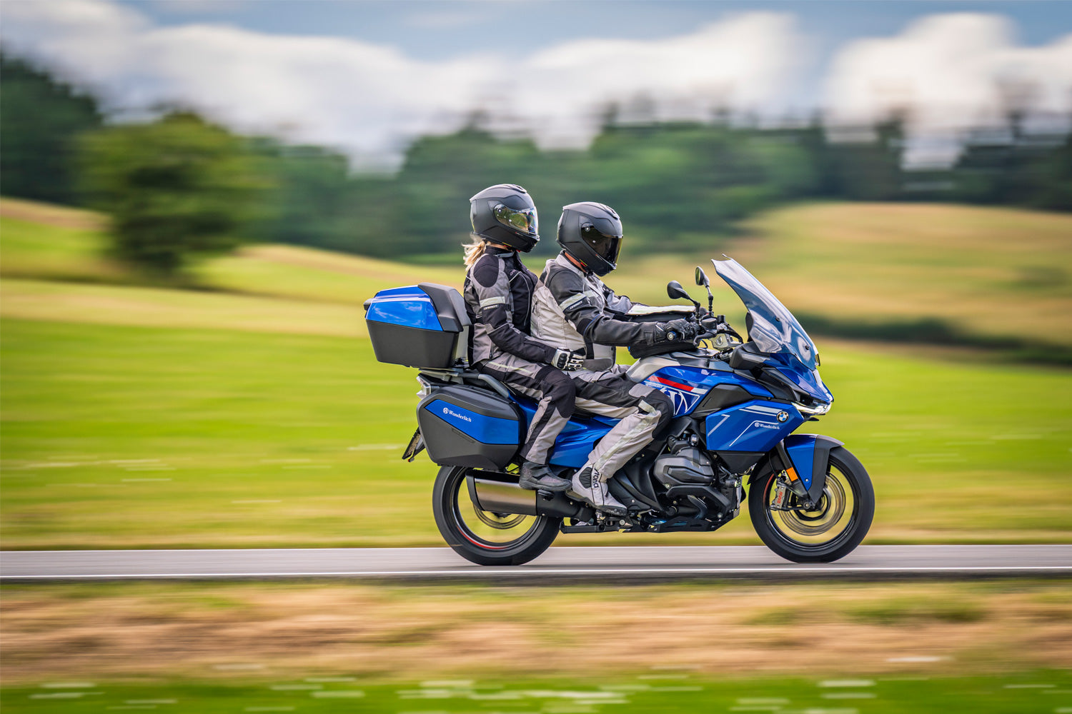 Wunderlich Aktivkomfort Passenger Seat with Heating Smart Plug | Black -   Pyramid Motorcycle Accessories