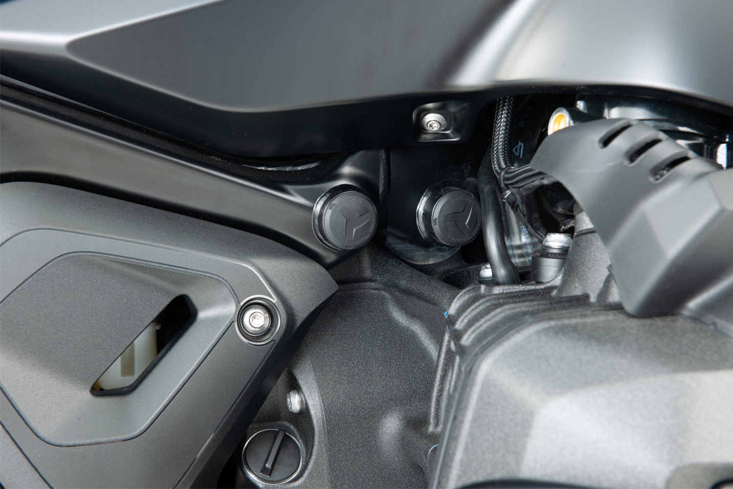 Wunderlich Frame Plug Set 9-Piece | Black | BMW R 1300 R/RS -   Pyramid Motorcycle Accessories