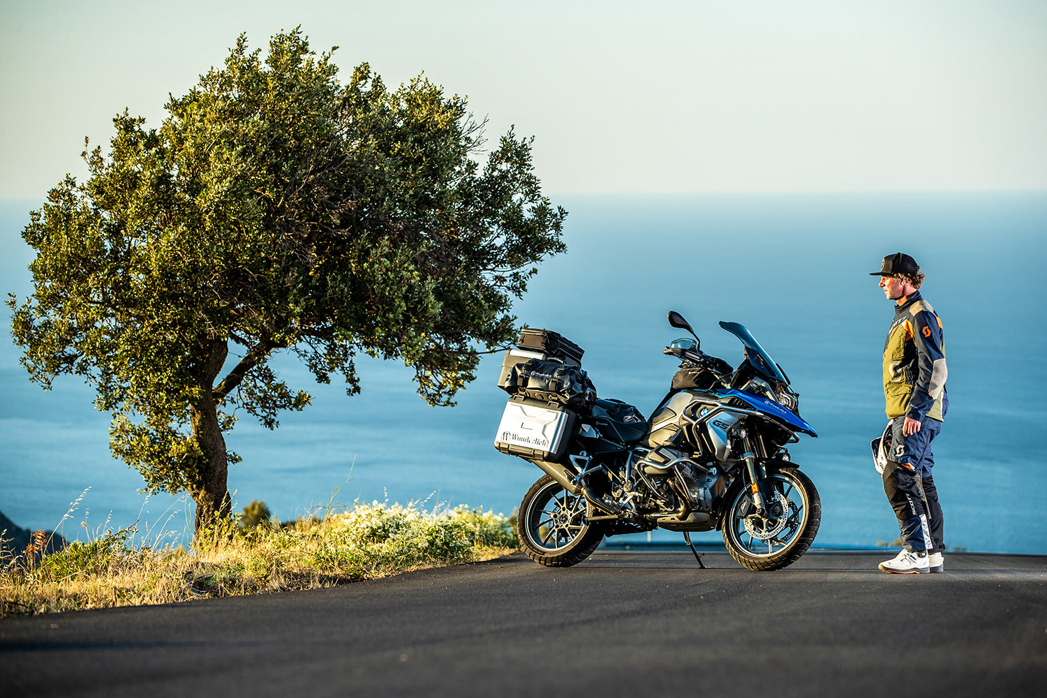 Wunderlich Wind Deflector Marathon-Plus | Light Smoke | BMW R 1200 RS -   Pyramid Motorcycle Accessories