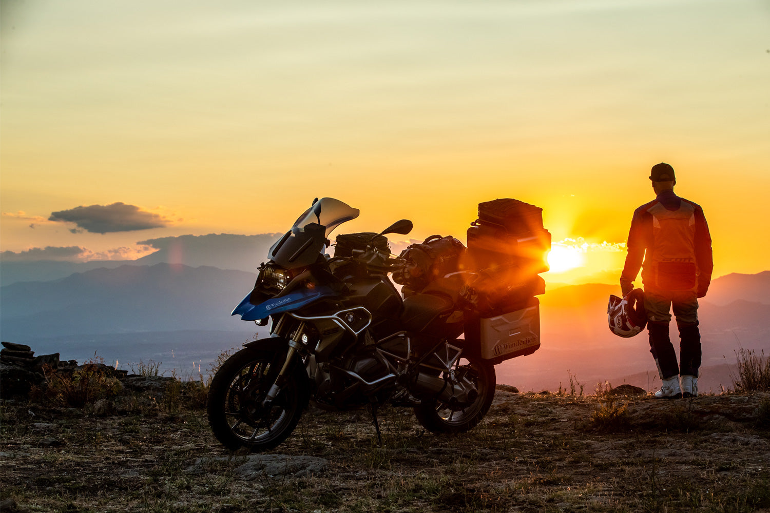 Wunderlich Luggage Roll 30 Litres | Black | BMW R nineT -   Pyramid Motorcycle Accessories