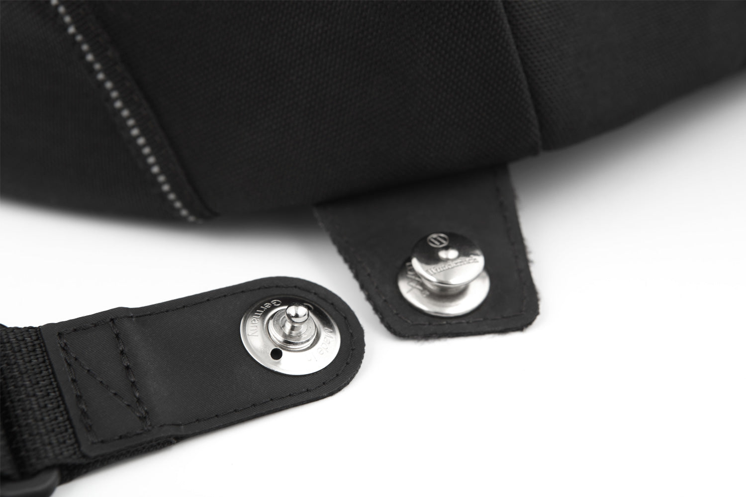 Wunderlich Helmet Carry Strap Ratchet Lock | Black | BMW R nineT -   Pyramid Motorcycle Accessories