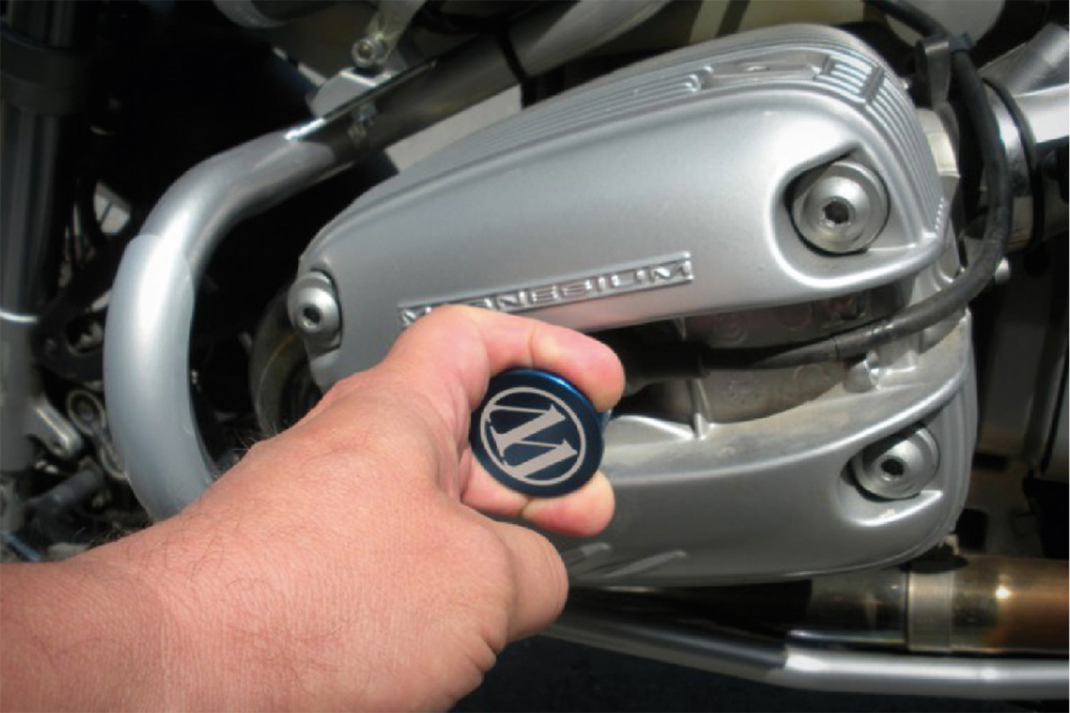 Wunderlich Spark Plug Tool | Blue | BMW R nineT -   Pyramid Motorcycle Accessories
