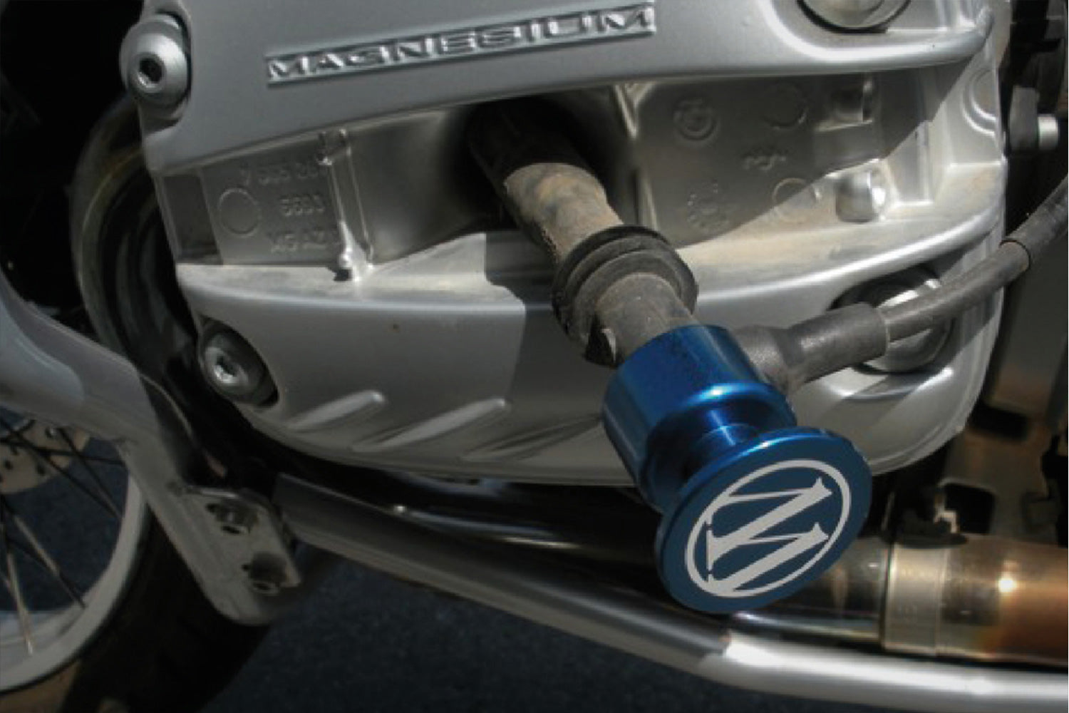 Wunderlich Spark Plug Tool | Blue | BMW R nineT -   Pyramid Motorcycle Accessories