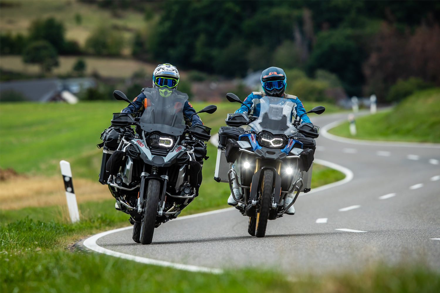 Wunderlich Vario Joint Driver Pair | Silver | BMW R 1250 RT -   Pyramid Motorcycle Accessories