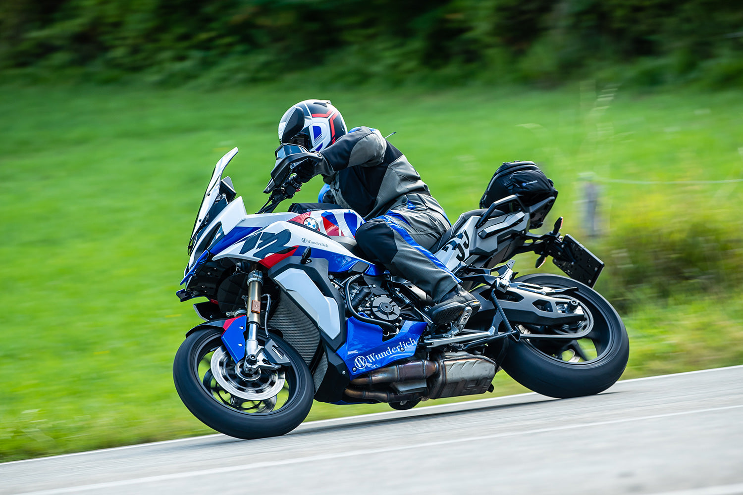 Wunderlich Fold-Away Lifting Handle | Black | BMW S 1000 XR -   Pyramid Motorcycle Accessories