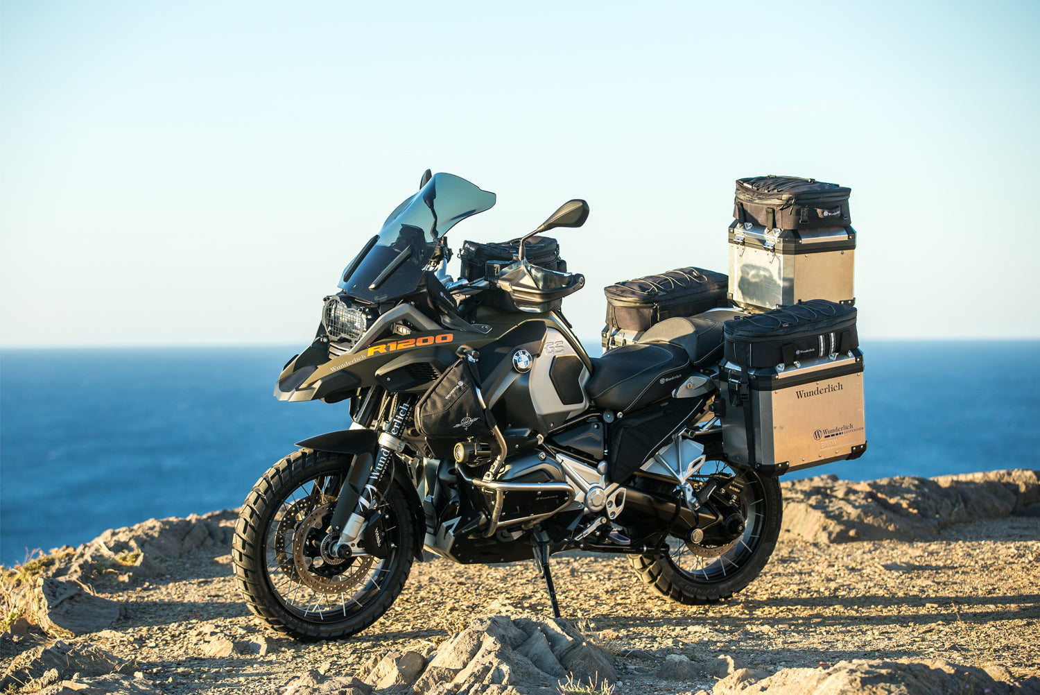 Wunderlich Tank Pad Set 2 Pieces Large | Black | BMW R 1250 GS -   Pyramid Motorcycle Accessories