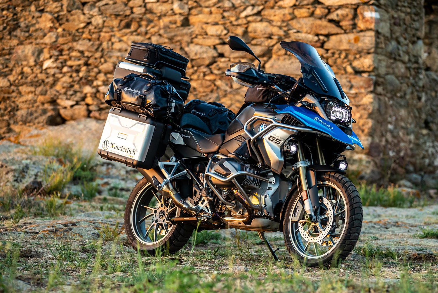 Wunderlich Tank Pad Set 2 Pieces | Black | BMW G 310 GS -   Pyramid Motorcycle Accessories