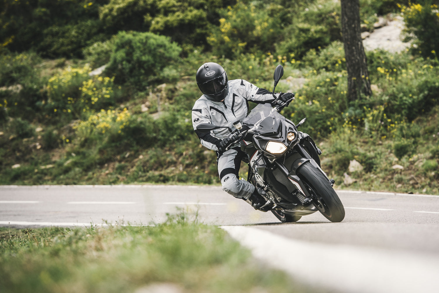 Wunderlich Filler Cap Cover Carbon Look | Carbon Optic | BMW R nineT -   Pyramid Motorcycle Accessories