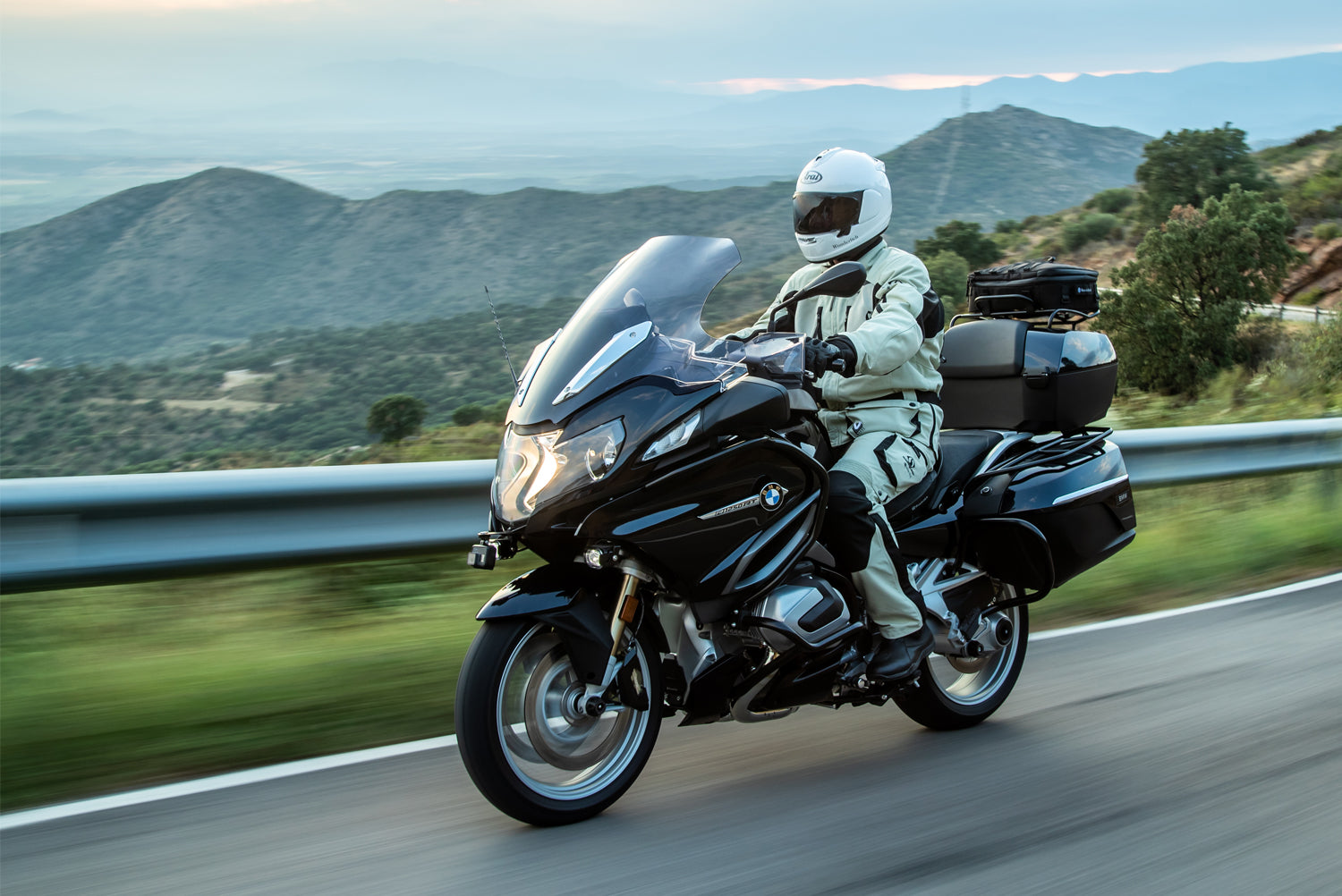 Wunderlich Touring Windshield Marathon | Clear | BMW S 1000 XR -   Pyramid Motorcycle Accessories