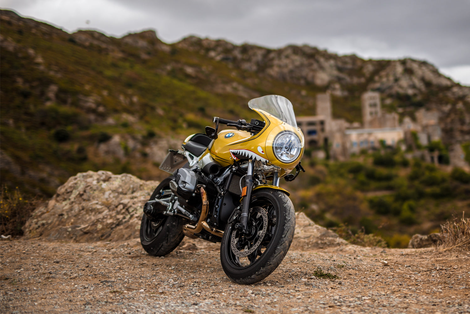 Wunderlich Universal Device Carrier | Black | BMW F 750 GS -   Pyramid Motorcycle Accessories