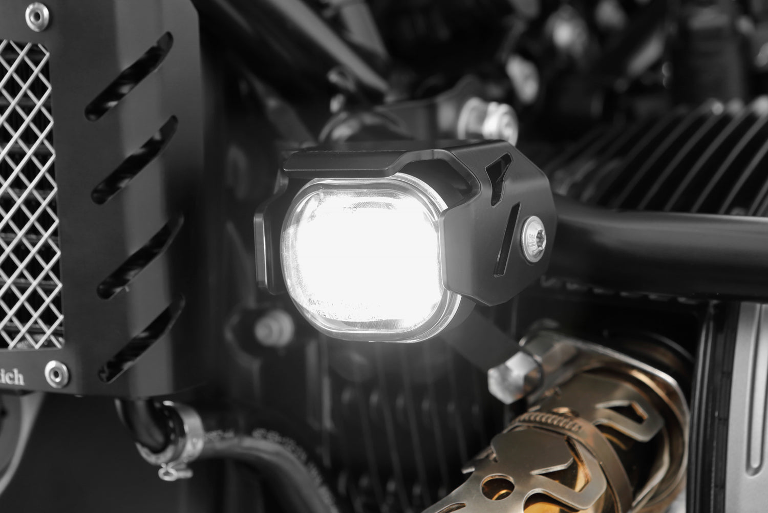 Wunderlich Microflooter LED Auxiliary Headlight | Black | BMW R 1250 R -   Pyramid Motorcycle Accessories