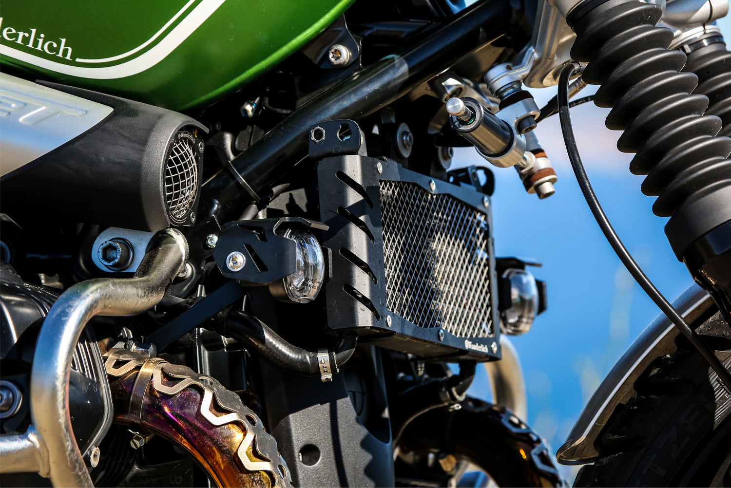 Wunderlich Microflooter LED Auxiliary Headlight | Black | BMW R 1250 R -   Pyramid Motorcycle Accessories