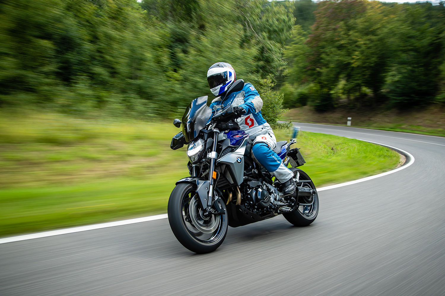 Wunderlich Marathon Windshield | Light Smoke | BMW F 900 XR -   Pyramid Motorcycle Accessories