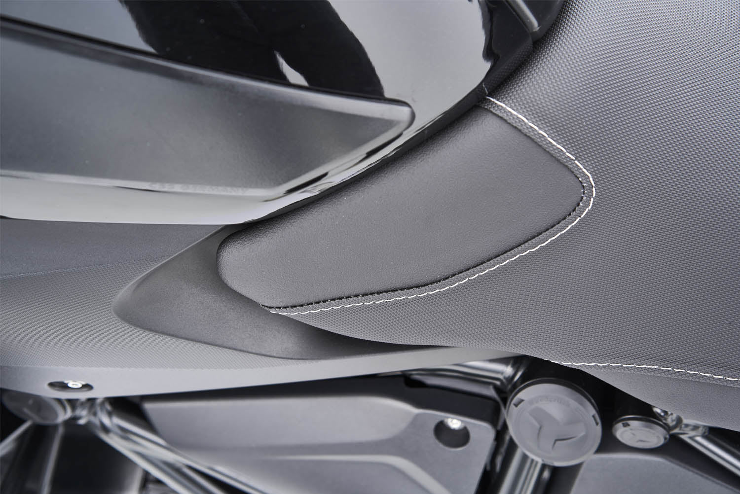 Wunderlich Rider Seat Aktivkomfort Low | Black | BMW R 1250 R -   Pyramid Motorcycle Accessories