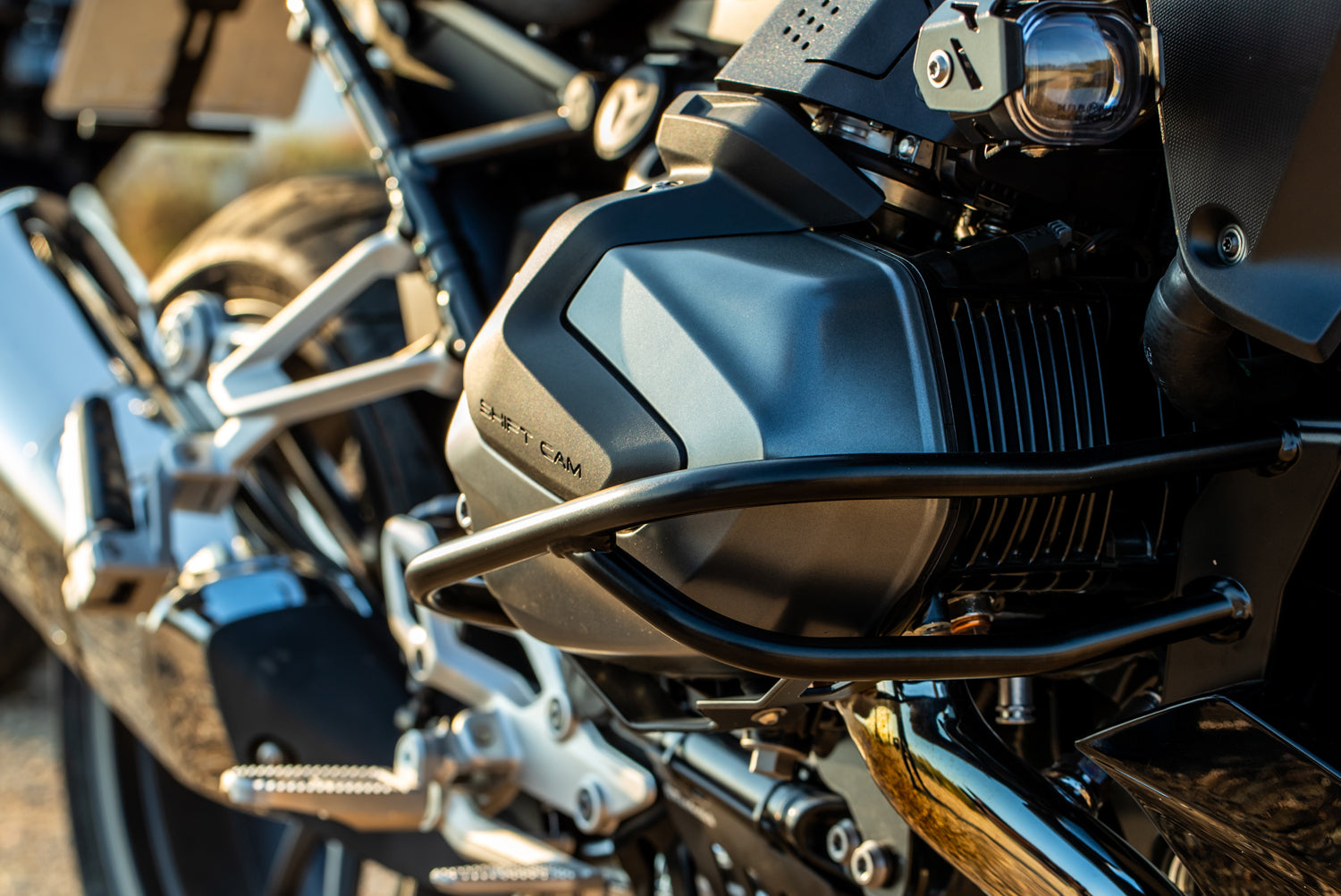 Wunderlich Cockpit Fairing | Black | R 1250 GS Adventure -   Pyramid Motorcycle Accessories