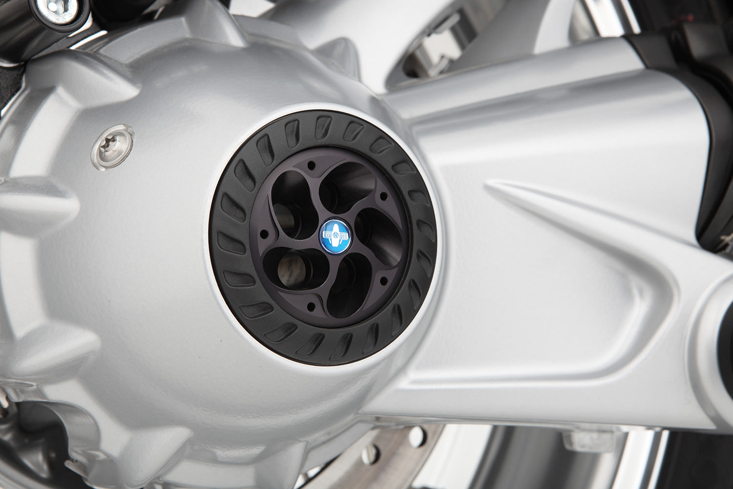 Wunderlich Hub Cover Tornado | Black | BMW R nineT -   Pyramid Motorcycle Accessories