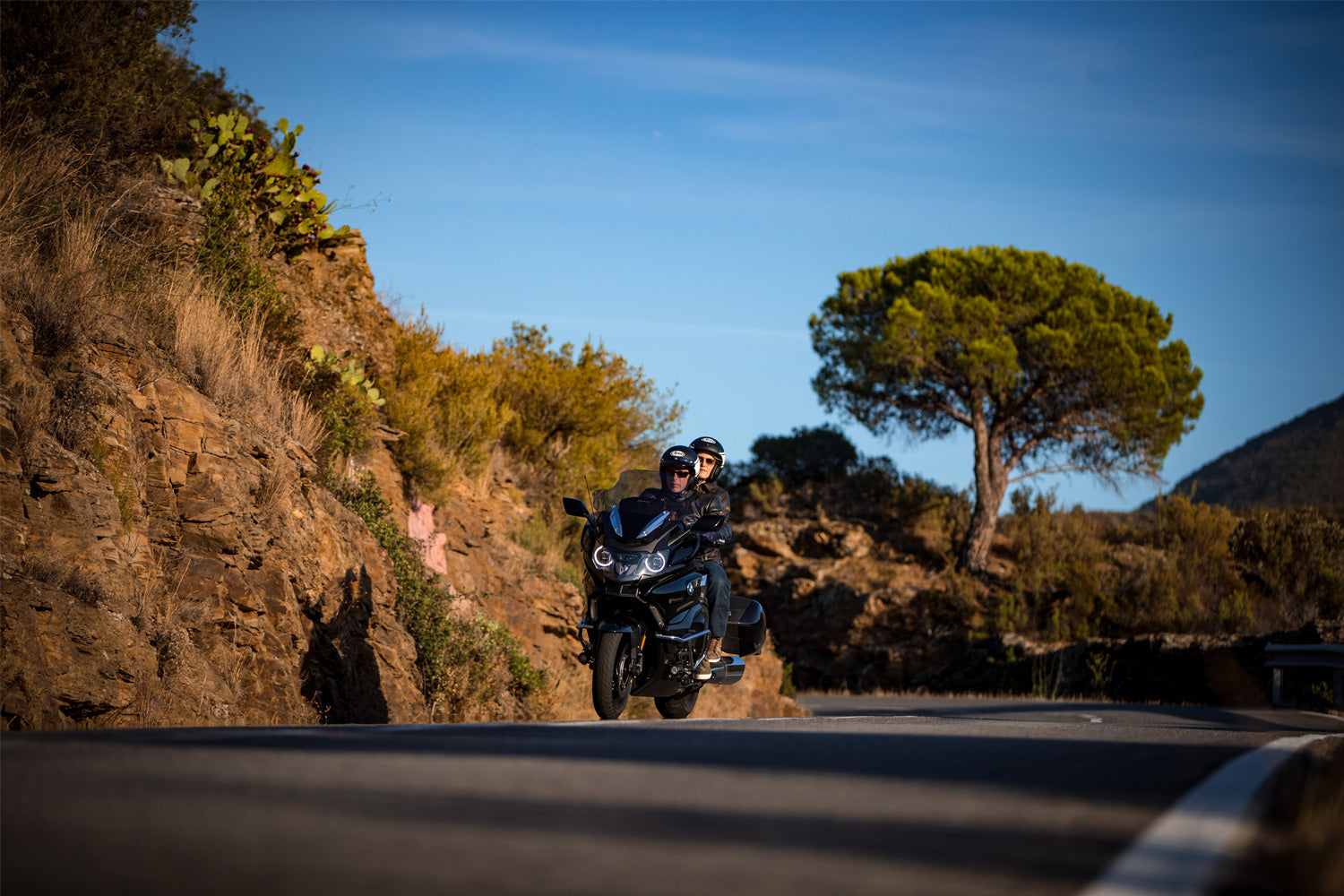 Wunderlich Marathon Airvented Touring Windshield | Clear | BMW K 1600 Grand America -   Pyramid Motorcycle Accessories