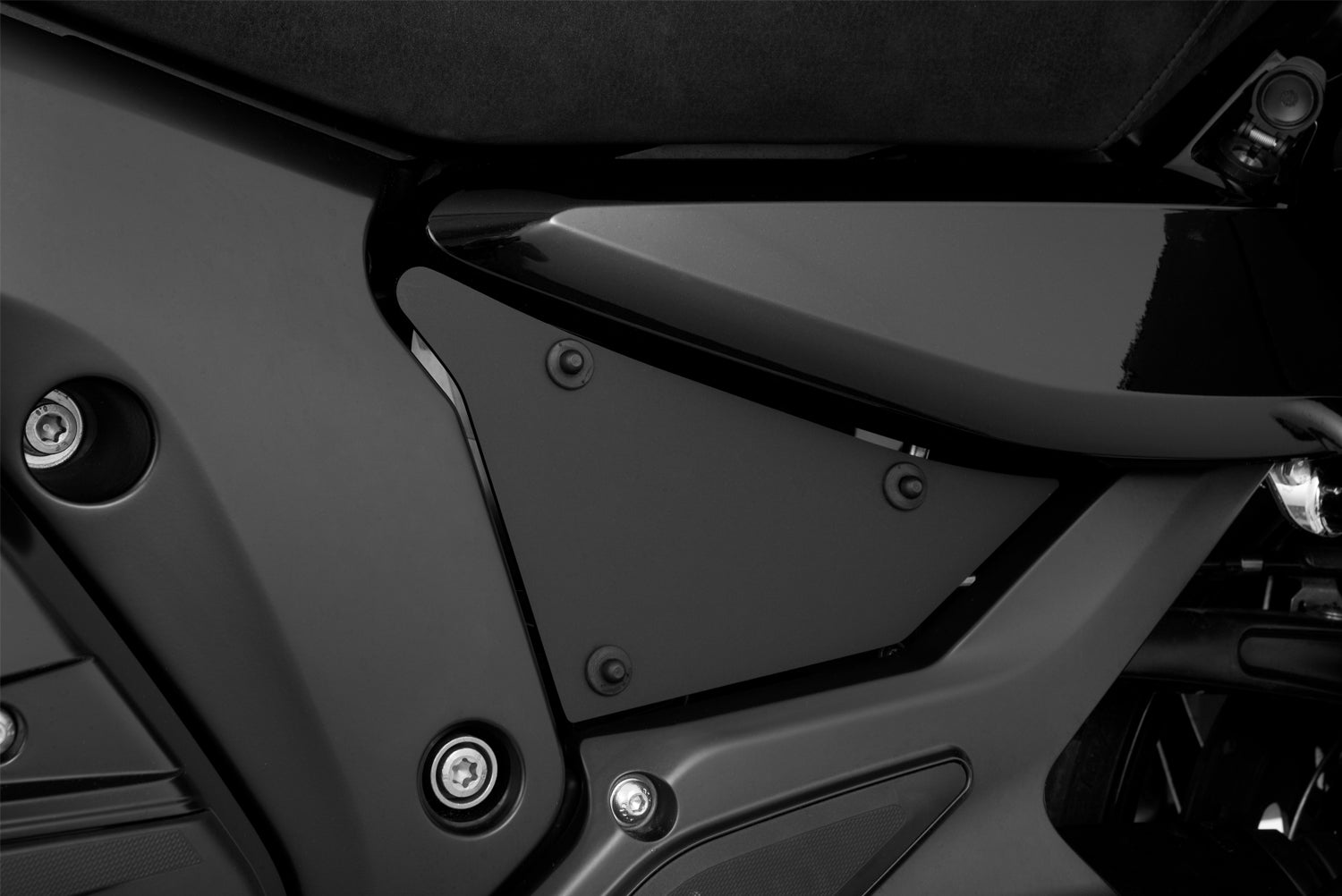 Wunderlich Side Cover Set | Black | BMW K 1600 GTL -   Pyramid Motorcycle Accessories