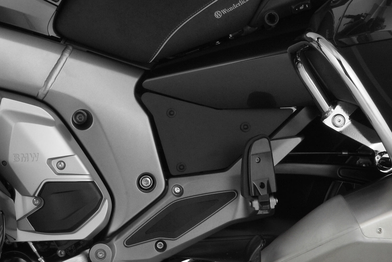 Wunderlich Side Cover Set | Black | BMW K 1600 GTL -   Pyramid Motorcycle Accessories