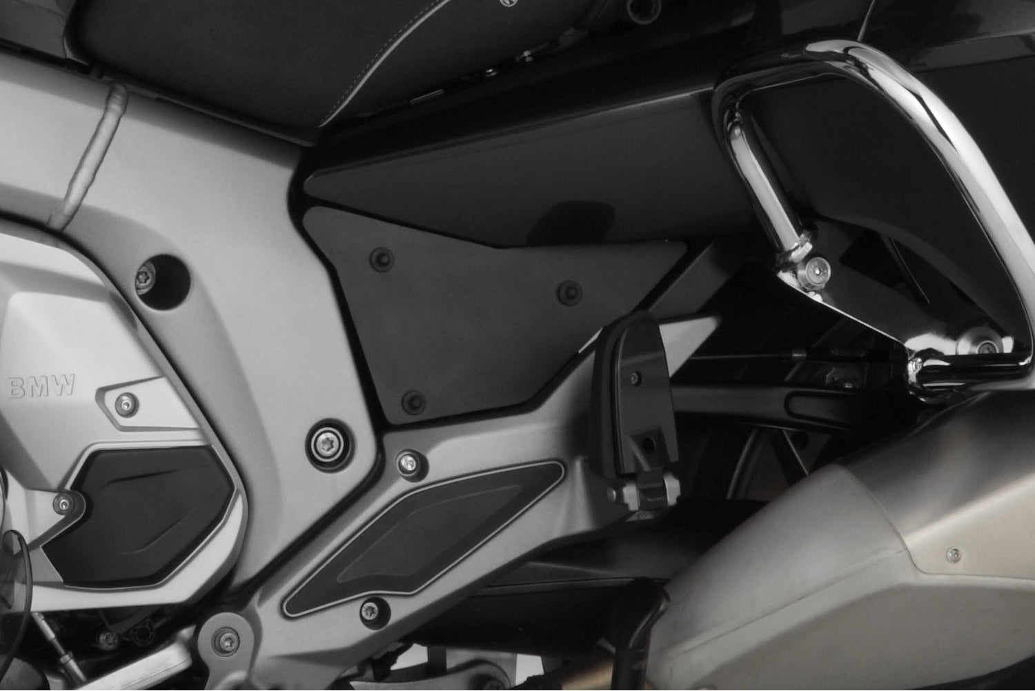 Wunderlich Side Cover Set | Black | BMW K 1600 GTL -   Pyramid Motorcycle Accessories