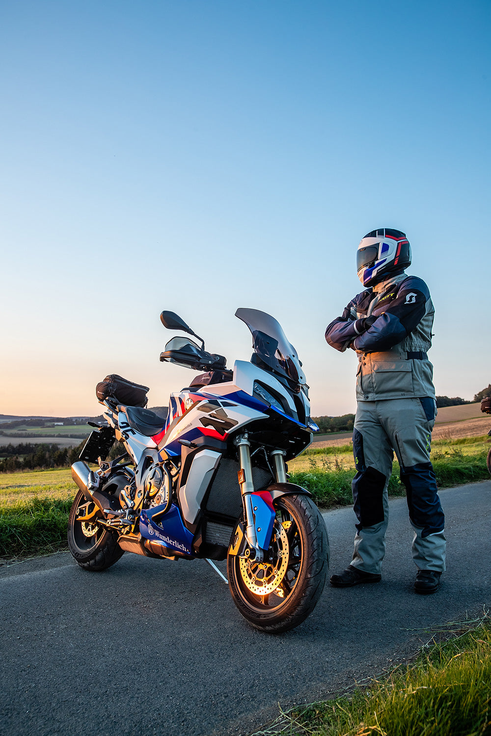 Wunderlich Seat Aktivkomfort High | Black | BMW S 1000 XR -   Pyramid Motorcycle Accessories