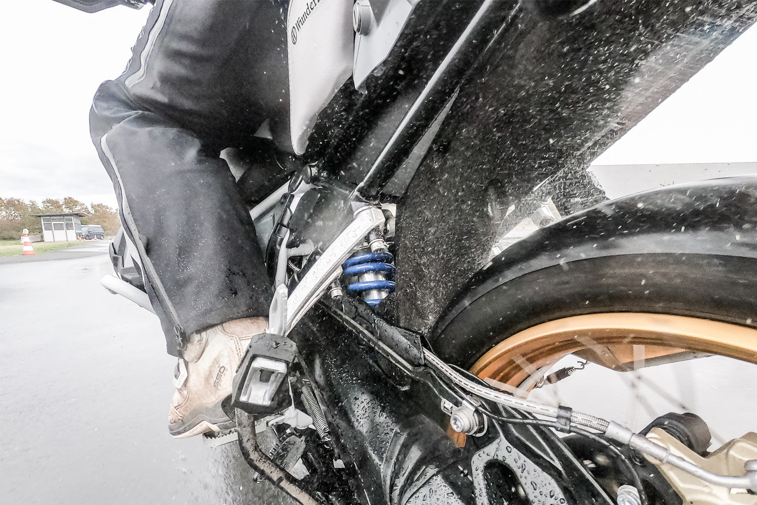 Wunderlich Inner Fender | Black | BMW R 1300 GS Adventure -   Pyramid Motorcycle Accessories