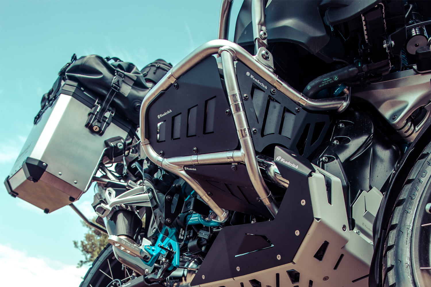 Wunderlich Street Engine Protection | Black | BMW F 900 XR -   Pyramid Motorcycle Accessories