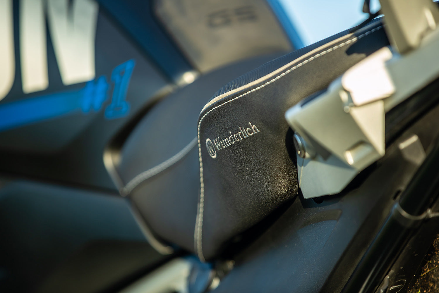 Wunderlich Aktivkomfort Rider Seat Low | Black -   Pyramid Motorcycle Accessories