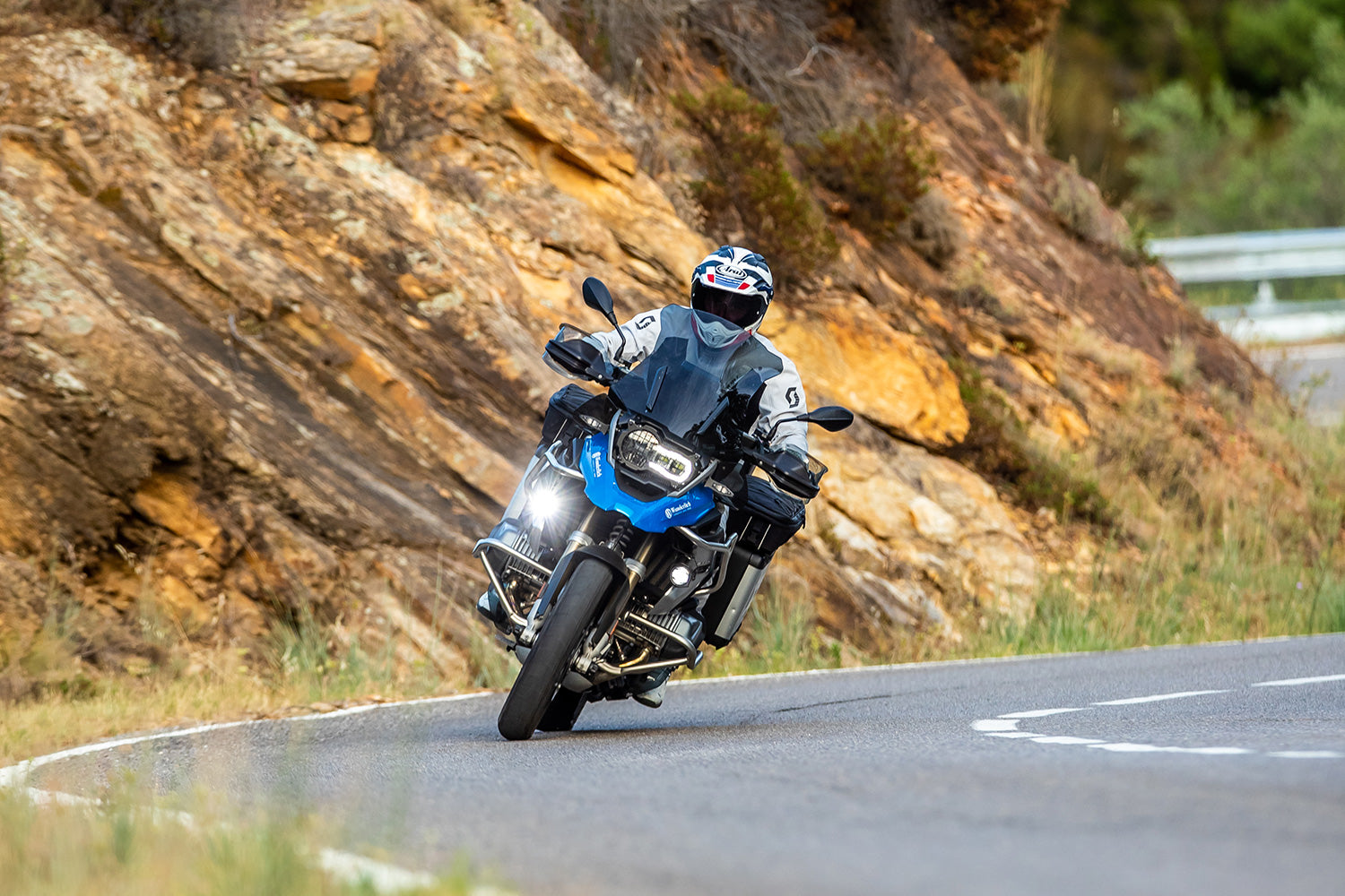 Wunderlich Windshield Reinforcement For Right | Black | BMW R 1250 GS Adventure -   Pyramid Motorcycle Accessories