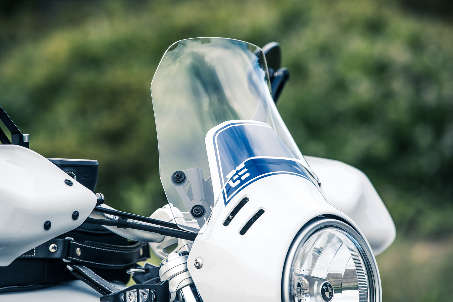 Wunderlich Screen Wind Guard Ergo | Light Smoke | BMW R 1250 GS -   Pyramid Motorcycle Accessories