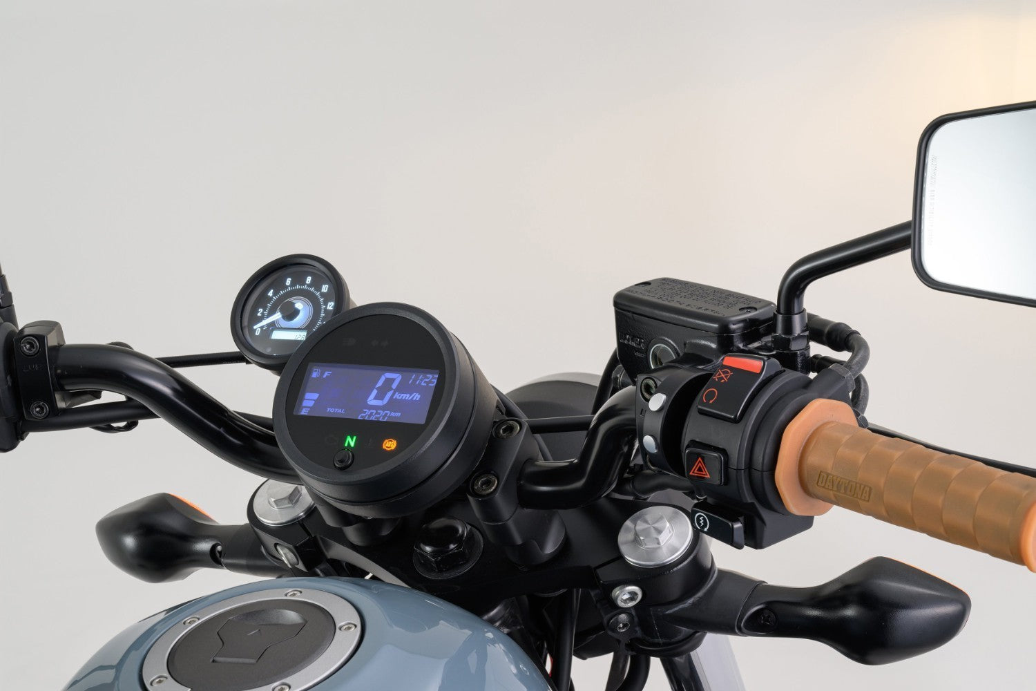 Daytona CNC 2-Button Switch - Round | Black -   Pyramid Motorcycle Accessories