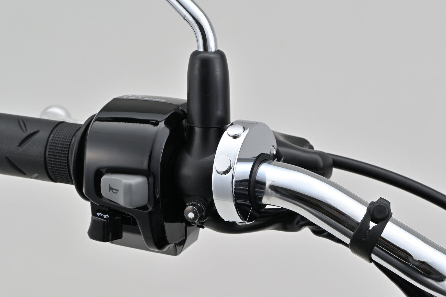 Daytona CNC 2-Button Switch - Round | Chrome -   Pyramid Motorcycle Accessories