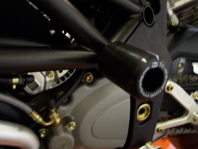 R&G Crash Protectors | Black | MV Agusta Brutale 750 2001>2005 & MV Agusta Brutale 910 2005>2008 & MV Agusta Brutale 910 R SE 2007>2008