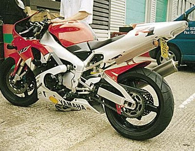 R&G Crash Protectors | Black | Yamaha YZF-R1 1998>1999