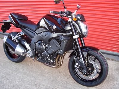 R&G Crash Protectors | Black | Yamaha FZ1-N 2006>2012 & Yamaha FZ1-S 2006>2016