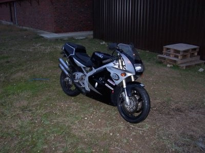 R&G Crash Protectors | Black | Suzuki RGV 250 1988>1998