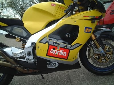 R&G Crash Protectors | Black | Aprilia RSV 1000 Mille 2001>2003 & Aprilia RSV4 R 2001>2003