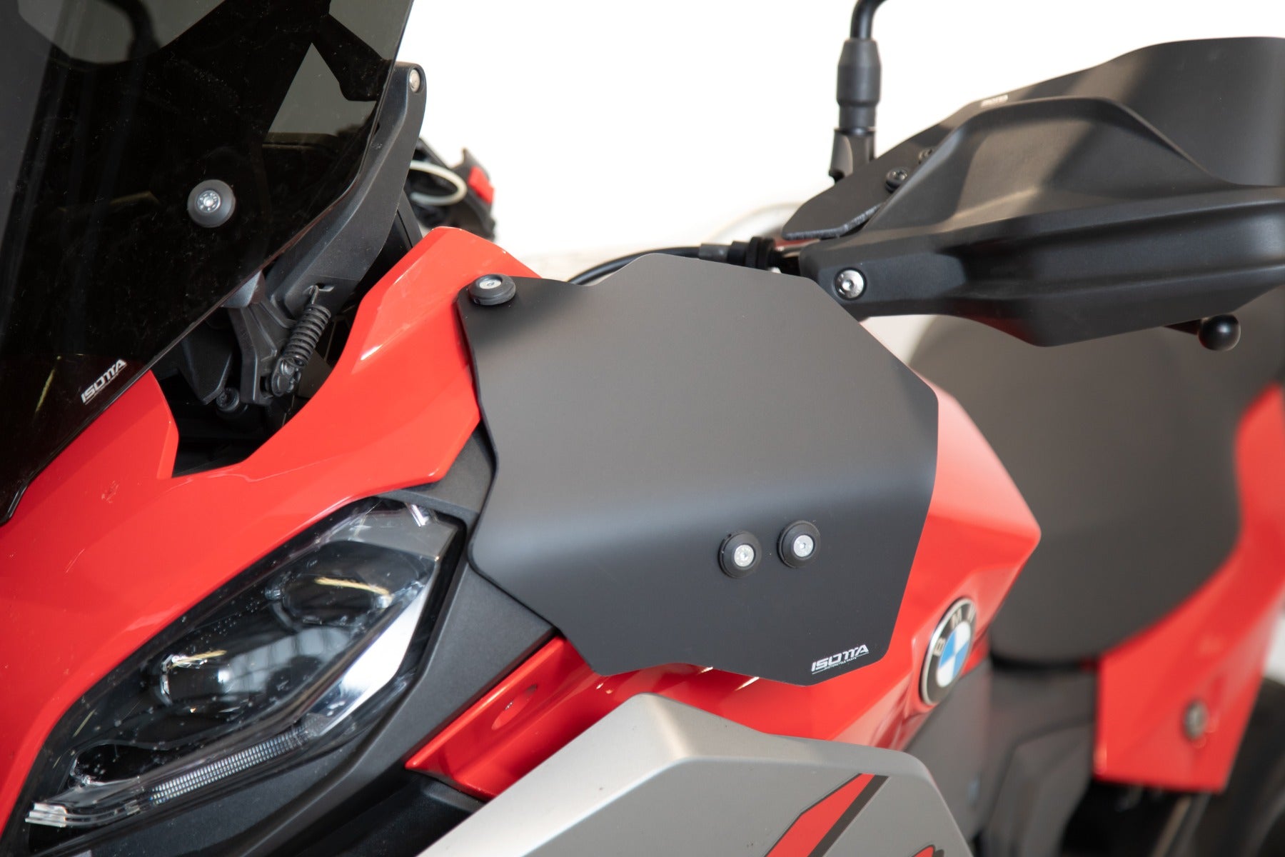 Isotta Wind Deflectors | Dark Smoke | Matte Black | BMW F 900 XR 2020>2025 -   Pyramid Motorcycle Accessories