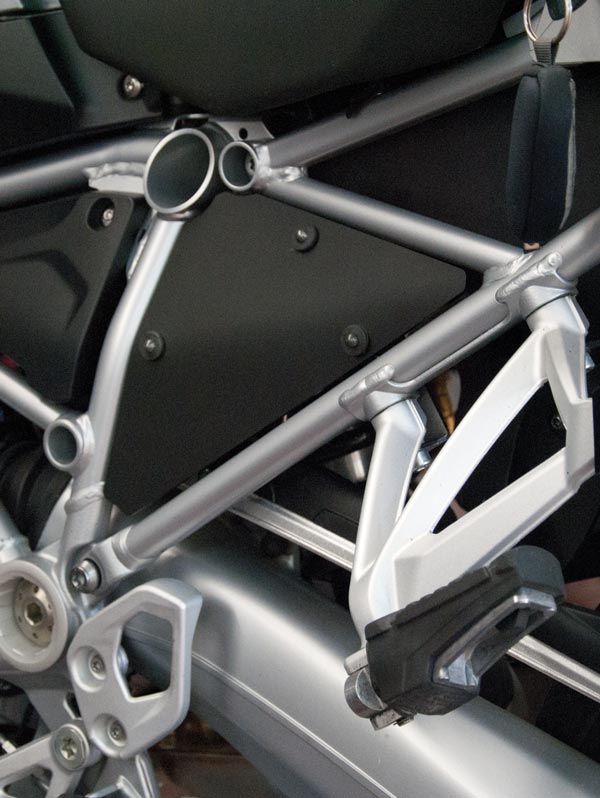 Isotta Infill Panels | Matte Black | BMW R 1200 GS 2013>2016 -   Pyramid Motorcycle Accessories
