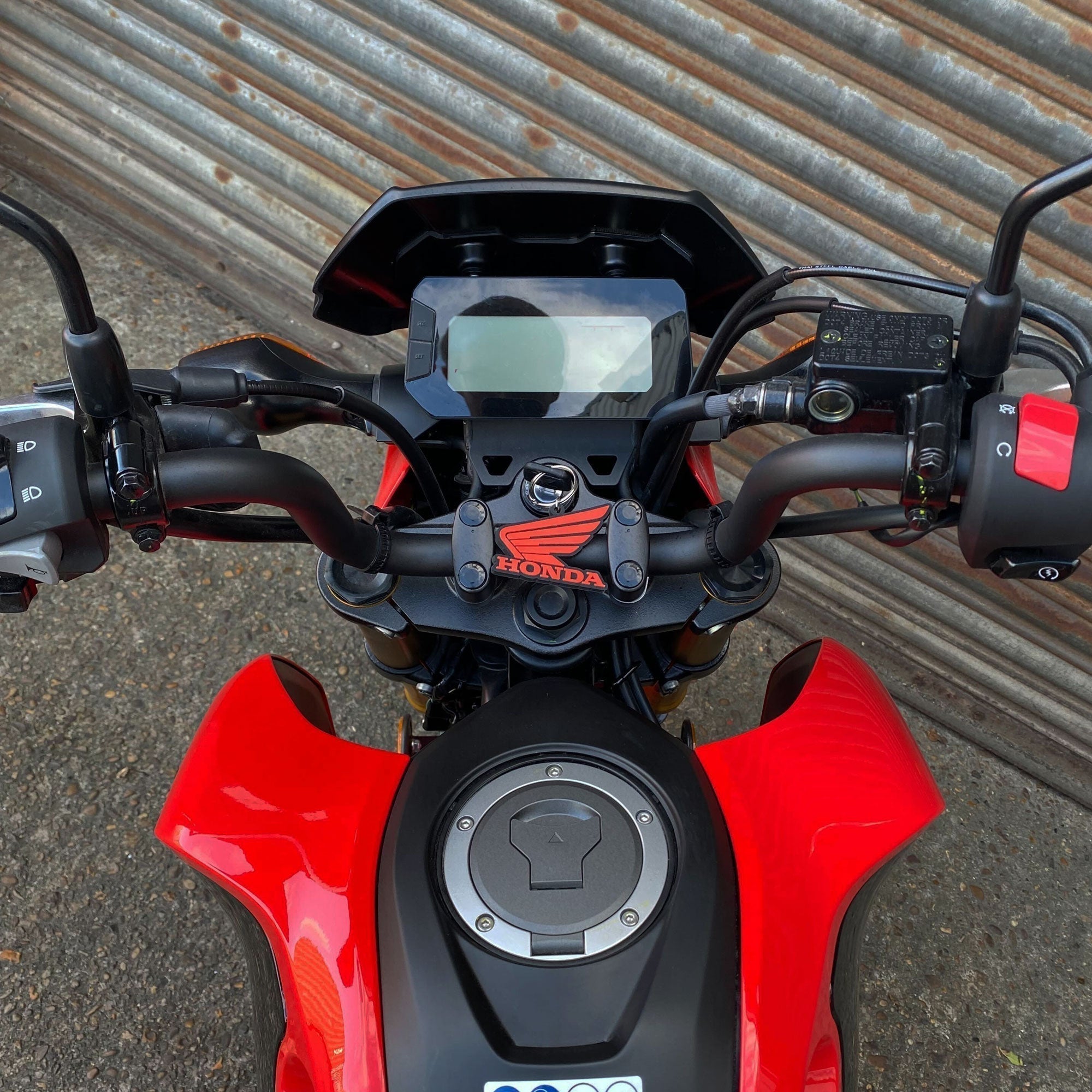 Pyramid Fly Screen | Carbon Look | Honda MSX 125 2021>Current -  Shop name