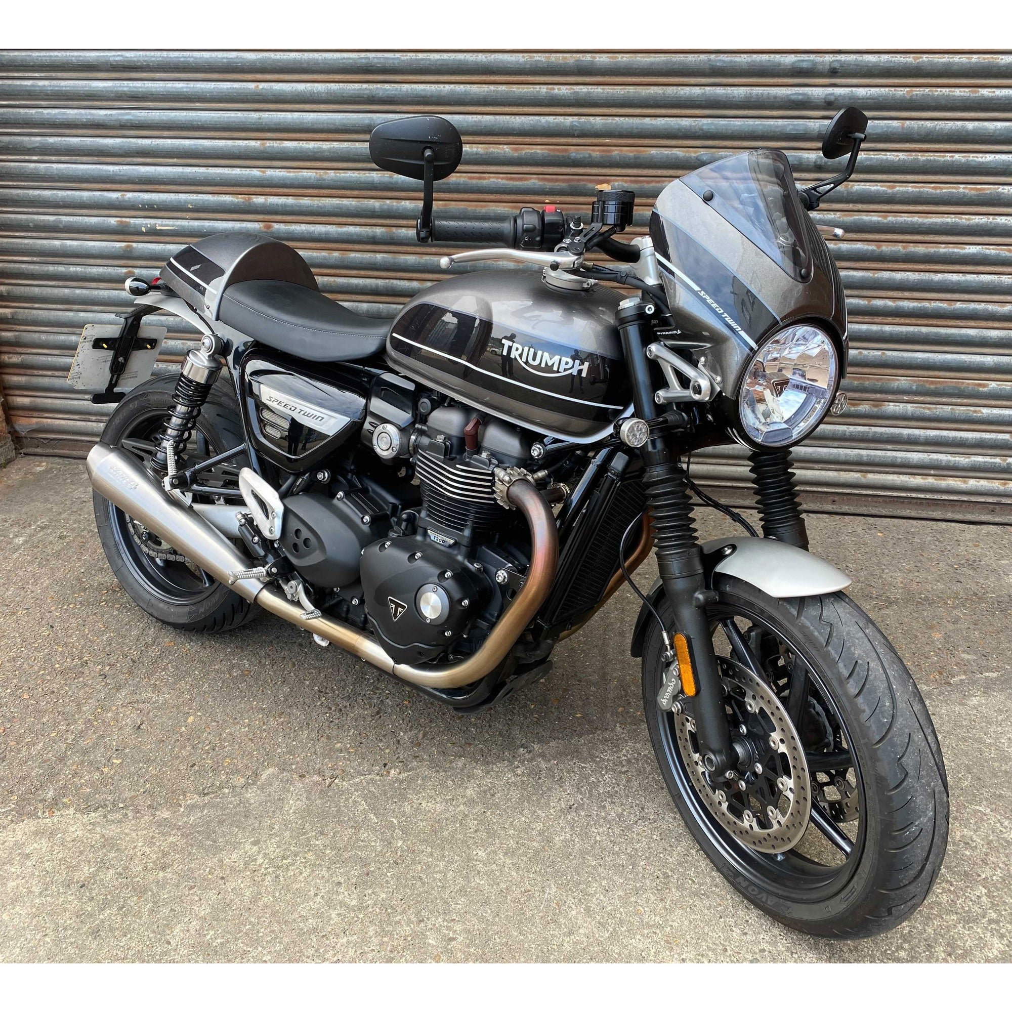 Pyramid Fly Screen | Matt Storm Grey scheme | Triumph Speed Twin 1200 2019>2024-Screens-Pyramid Motorcycle Accessories