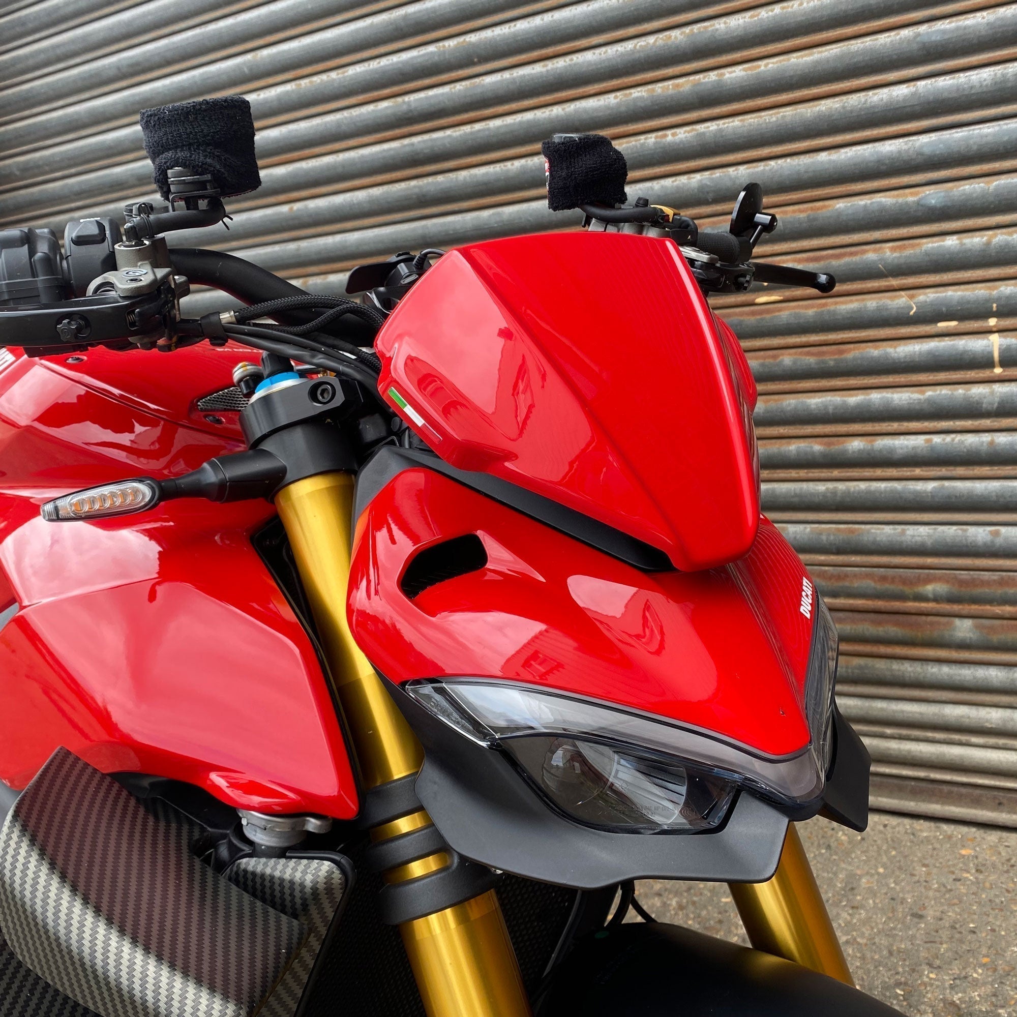 Pyramid Fly Screen | Matte Black | Ducati Streetfighter V4 2020>Current-25500M-Screens-Pyramid Motorcycle Accessories